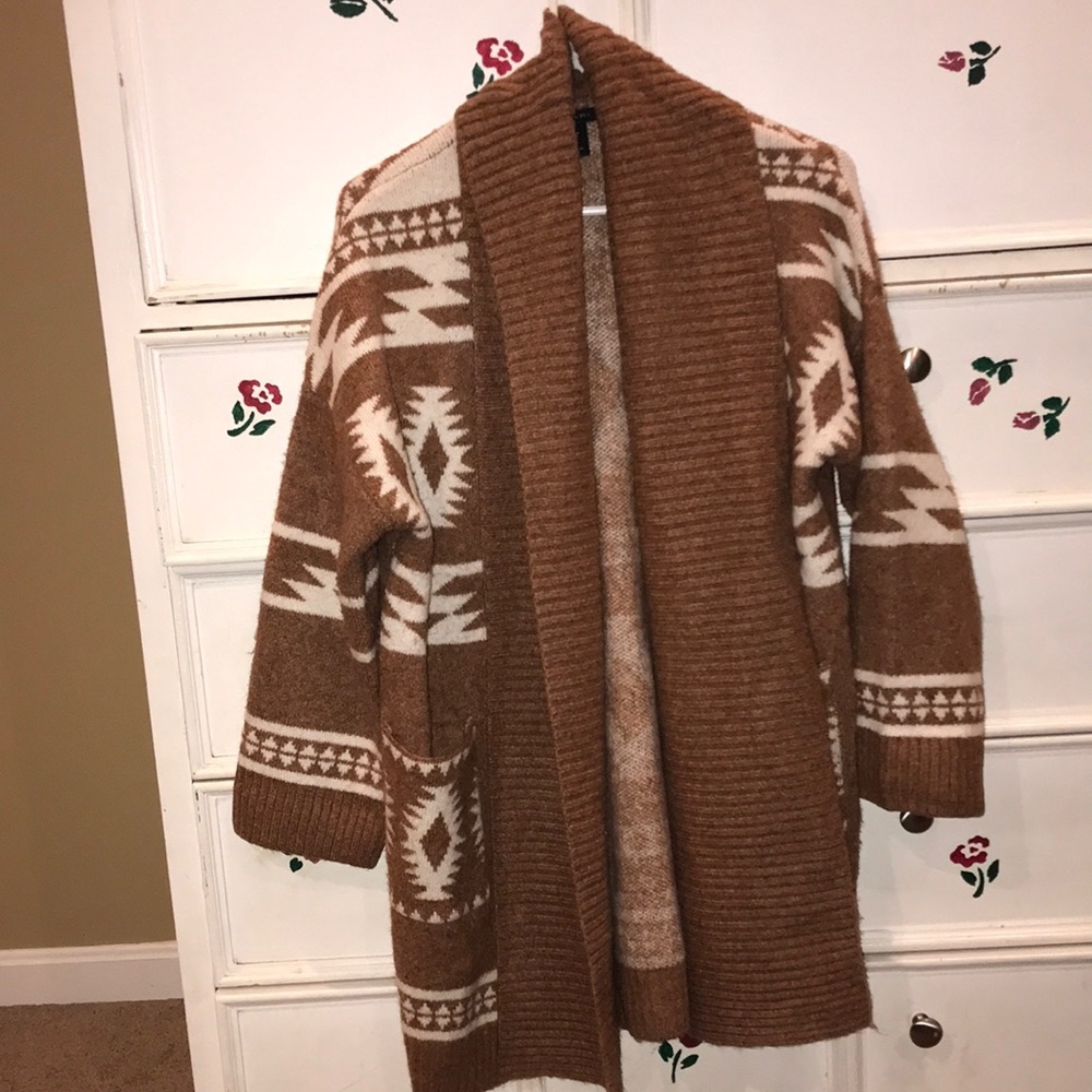 Tahari Oversized Shawl Collar Aztec Longer length Cardigan